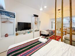 San Telmo - Paseo De La Cisterna Building