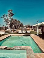 Water Vinyasa Fire Pit Pool Outdoor Lounge
