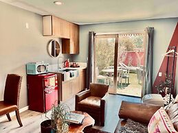 Water Vinyasa Fire Pit Pool Outdoor Lounge