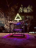 Water Vinyasa Fire Pit Pool Outdoor Lounge