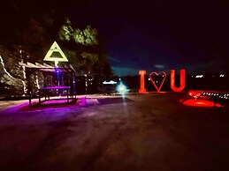 Water Vinyasa Fire Pit Pool Outdoor Lounge