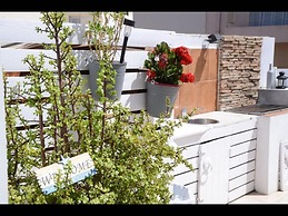 Maisonette Near Beach & City Center