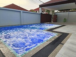 Private Pool With Jacuzzi & Kids Pool @ Royal Park