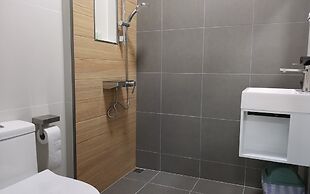 Private Pool With Jacuzzi & Kids Pool @ Royal Park