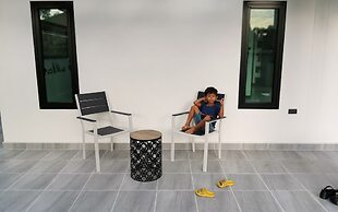 Private Pool With Jacuzzi & Kids Pool @ Royal Park