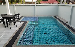 Private Pool With Jacuzzi & Kids Pool @ Royal Park