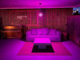 5 Elements Sleeps 246 Fire Pits Poolhot Tub