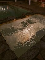 5 Elements Sleeps 246 Fire Pits Poolhot Tub