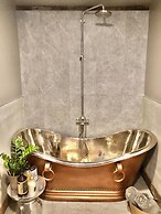 5 Elements Sleeps 246 Fire Pits Poolhot Tub