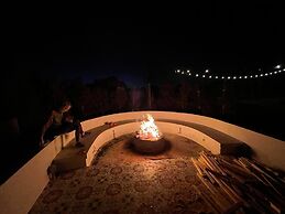 5 Elements Sleeps 246 Fire Pits Poolhot Tub