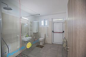 Papas Family Villa With Private Pool Wheelchair Accessible