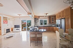 Papas Family Villa With Private Pool Wheelchair Accessible