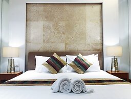 Beachfront 2br Home With Private Plunge Pool on Stunning Naithon Beach