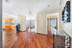 Spectacular 180 Degree Seaview 3 Bedrooms Listing By Owner