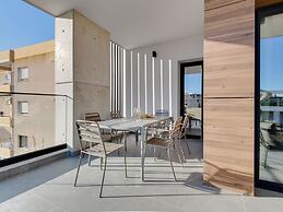 Sanders Crystal 1 - Cute  2-bdr Apt With Shared Pool