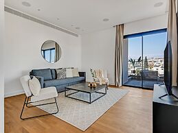 Sanders Crystal 2 - Penthous With Shared Rooftop