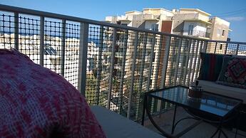 Apartment With Pool Near Beach In St Julians