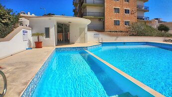 Apartment With Pool Near Beach In St Julians