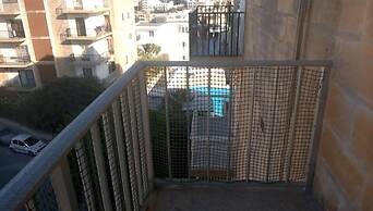 Apartment With Pool Near Beach In St Julians