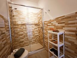 Casa Alexandra con Piscina e Vista Castello