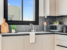 Sanders Crystal 1 - Adorable 1-bdr Apt With Shared Pool
