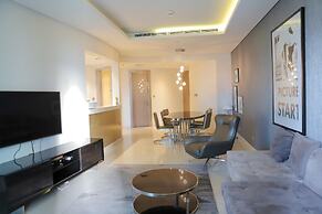 Fully Furnished 3 Bedroom in Paramount Prime Location Spacious Layout