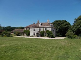 Manor House Moreton - Entire Holiday Home