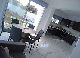 Beautiful Detached Modern Villa With Pool