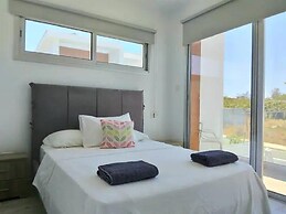 Beautiful Detached Modern Villa With Pool