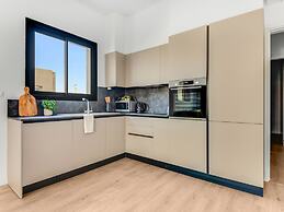 Sanders Crystal 1 - Charming 1-bdr Apt With Shared Pool