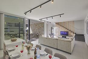 New 5 Bedroom Villa With Pool in the Center of Ayia Napa l Kube Villa 