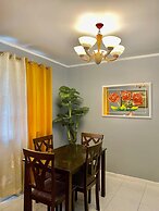 House w 3 Bedrooms And 3 Baths - Free Parking