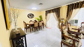 House w 3 Bedrooms And 3 Baths - Free Parking