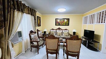 House w 3 Bedrooms And 3 Baths - Free Parking