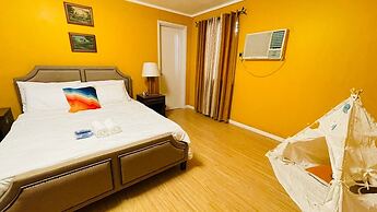 House w 3 Bedrooms And 3 Baths - Free Parking