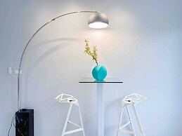 Stylish 3br Pool Villa Walk to Beautiful Naiyang Beach