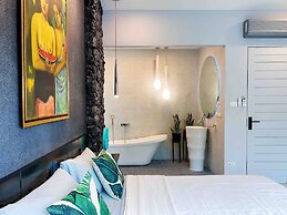 Stylish 3br Pool Villa Walk to Beautiful Naiyang Beach