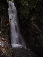 Stylish 3br Pool Villa Walk to Beautiful Naiyang Beach