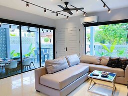 Stylish 3br Pool Villa Walk to Beautiful Naiyang Beach