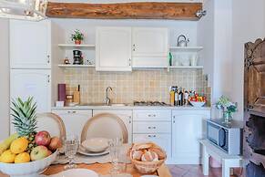 Elisa Farmhouse Apartment in Wine Resort