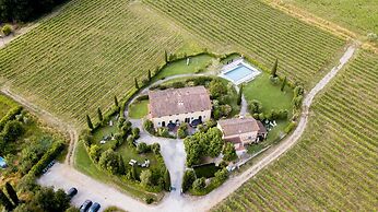 Elisa Farmhouse Apartment in Wine Resort