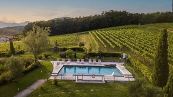 Elisa Farmhouse Apartment in Wine Resort