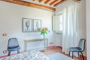Elisa Farmhouse Apartment in Wine Resort