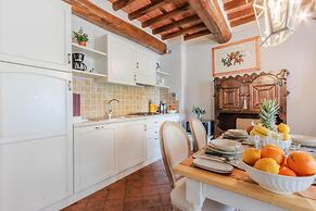 Elisa Farmhouse Apartment in Wine Resort