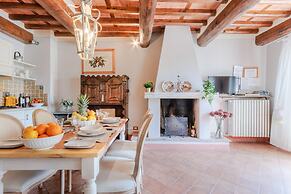 Elisa Farmhouse Apartment in Wine Resort