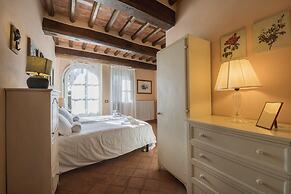 Elisa Farmhouse Apartment in Wine Resort