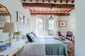 Elisa Farmhouse Apartment in Wine Resort