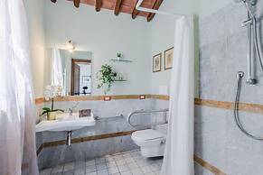 Elisa Farmhouse Apartment in Wine Resort