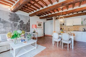 Elisa Farmhouse Apartment in Wine Resort