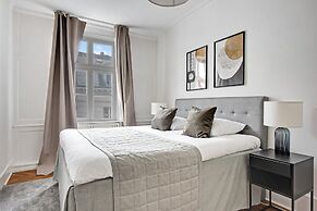 Sanders Square - Spacious 6-bdr Apt Near Nyhavn